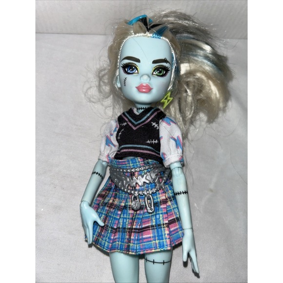 Monster‎ High Frankie Stein Doll 2021 - Picture 2 of 7
